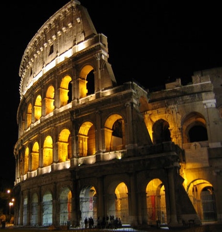 Le Colisée, est un amphithéâtre elliptique situé dans le centre de la ville de Rome