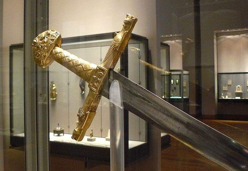 Epée du sacre des rois de France, dite 'Joyeuse' ou 'épée de Charlemagne'